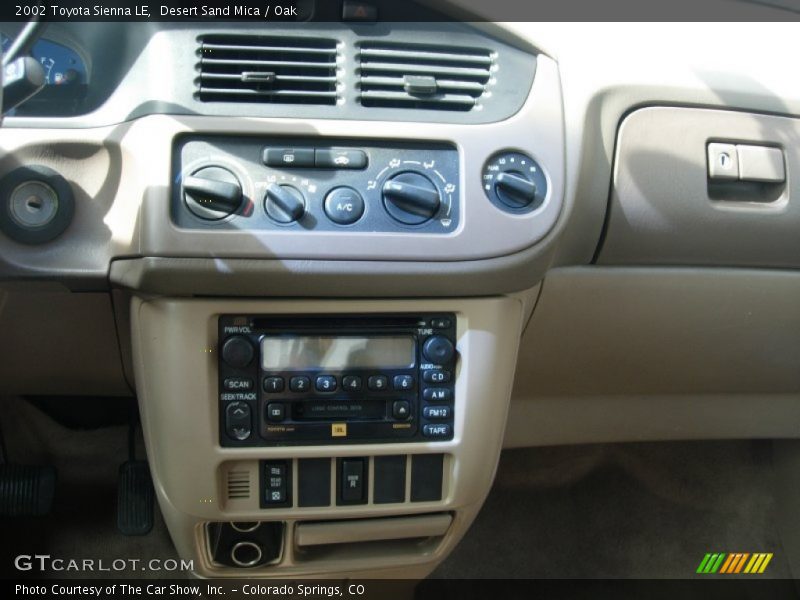 Desert Sand Mica / Oak 2002 Toyota Sienna LE