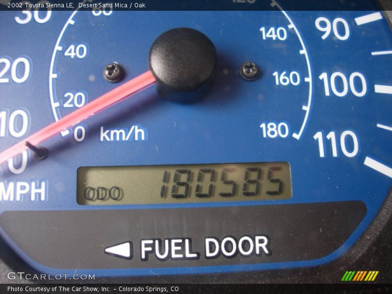 Desert Sand Mica / Oak 2002 Toyota Sienna LE