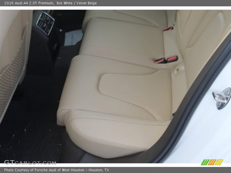 Ibis White / Velvet Beige 2016 Audi A4 2.0T Premium