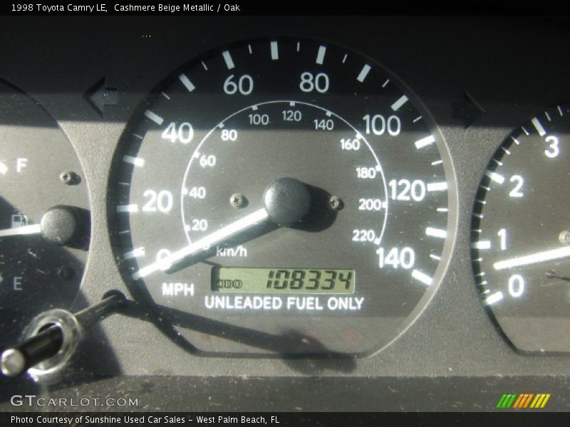 Cashmere Beige Metallic / Oak 1998 Toyota Camry LE