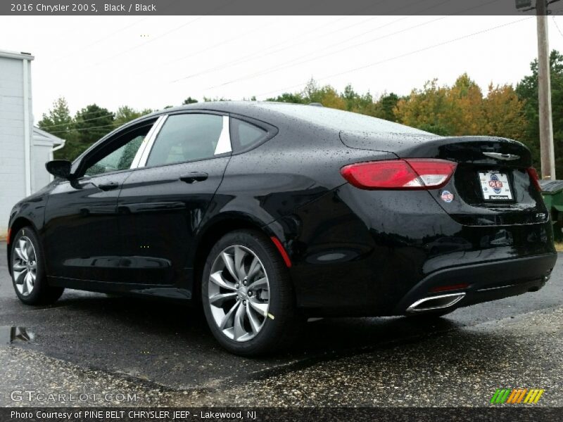 Black / Black 2016 Chrysler 200 S