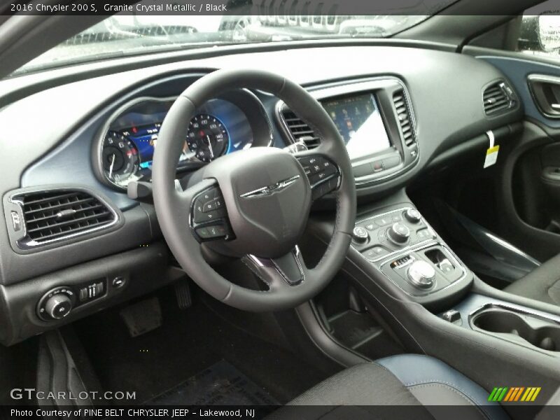 Granite Crystal Metallic / Black 2016 Chrysler 200 S