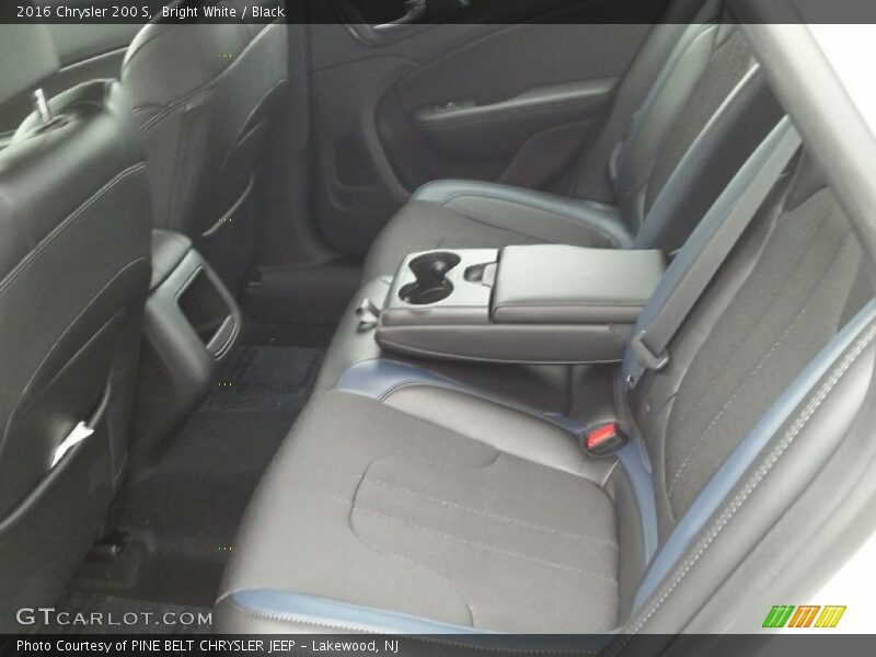 Bright White / Black 2016 Chrysler 200 S