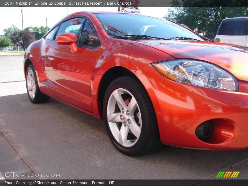 Sunset Pearlescent / Dark Charcoal 2007 Mitsubishi Eclipse GS Coupe