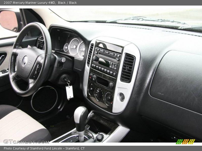 Black / Black 2007 Mercury Mariner Luxury 4WD