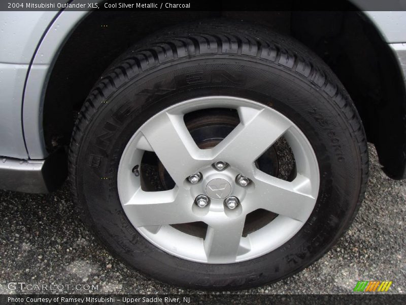 Cool Silver Metallic / Charcoal 2004 Mitsubishi Outlander XLS