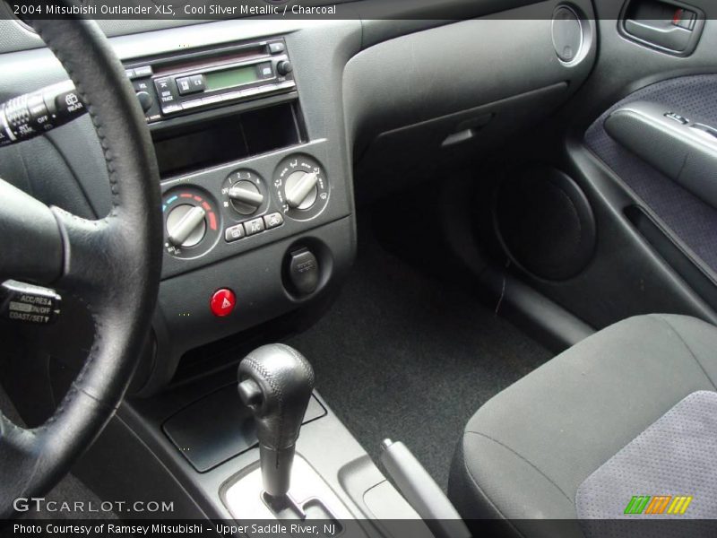 Cool Silver Metallic / Charcoal 2004 Mitsubishi Outlander XLS