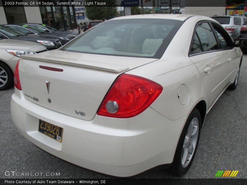 Summit White / Light Taupe 2009 Pontiac G6 V6 Sedan