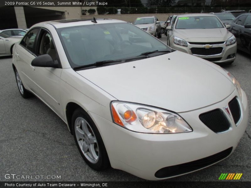 Summit White / Light Taupe 2009 Pontiac G6 V6 Sedan