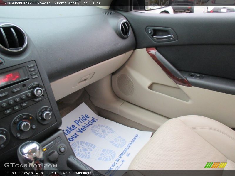 Summit White / Light Taupe 2009 Pontiac G6 V6 Sedan