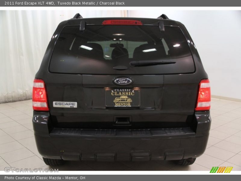 Tuxedo Black Metallic / Charcoal Black 2011 Ford Escape XLT 4WD
