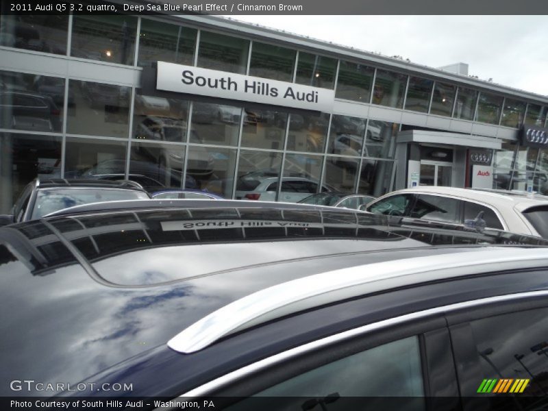 Deep Sea Blue Pearl Effect / Cinnamon Brown 2011 Audi Q5 3.2 quattro