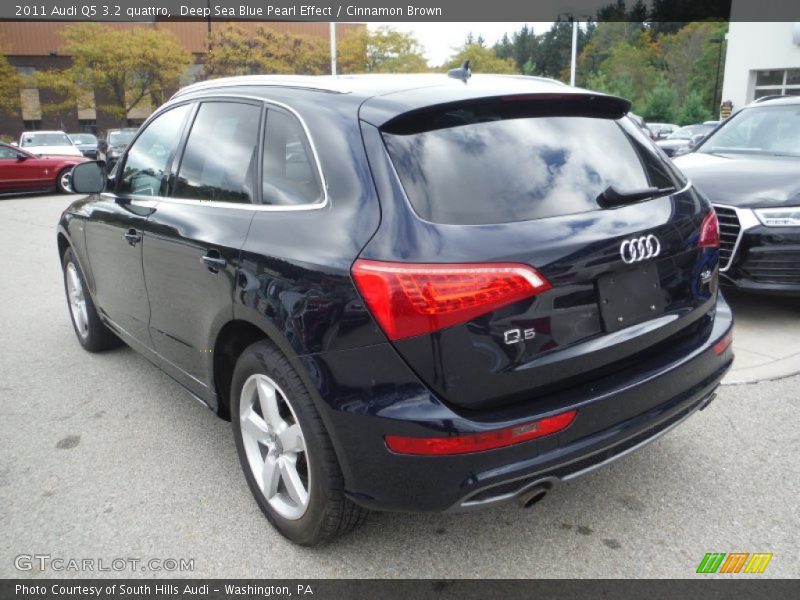 Deep Sea Blue Pearl Effect / Cinnamon Brown 2011 Audi Q5 3.2 quattro