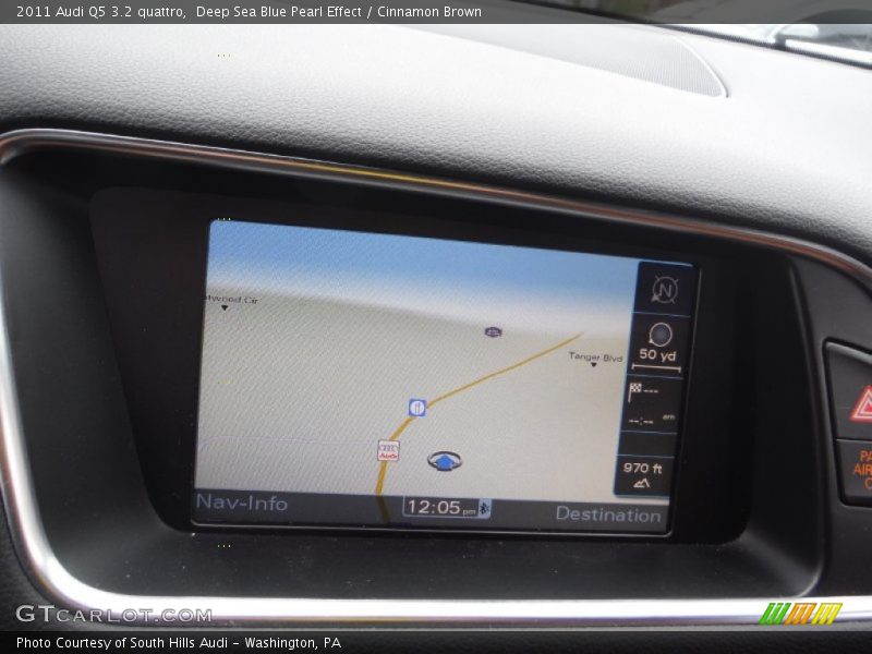 Deep Sea Blue Pearl Effect / Cinnamon Brown 2011 Audi Q5 3.2 quattro