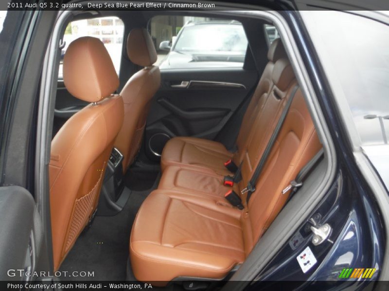 Deep Sea Blue Pearl Effect / Cinnamon Brown 2011 Audi Q5 3.2 quattro