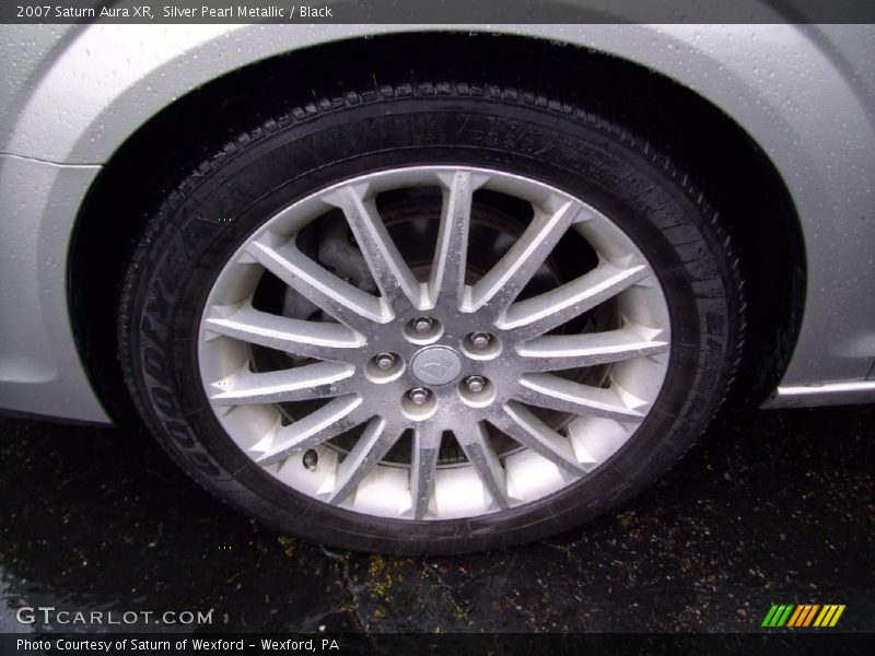 Silver Pearl Metallic / Black 2007 Saturn Aura XR