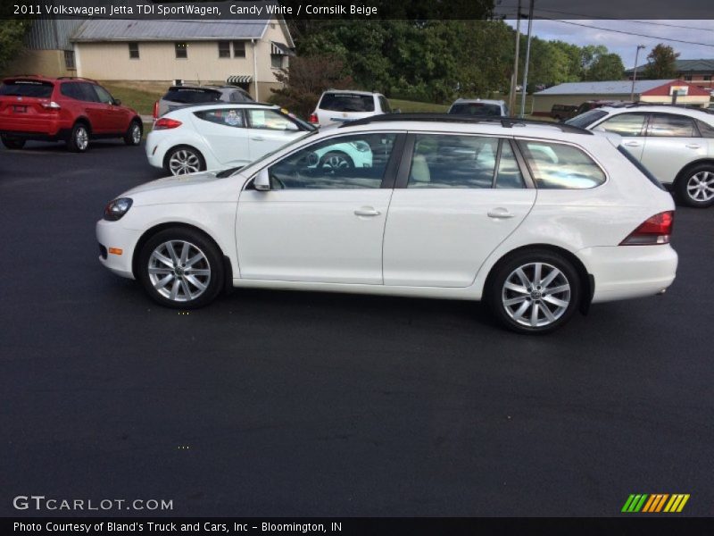 Candy White / Cornsilk Beige 2011 Volkswagen Jetta TDI SportWagen