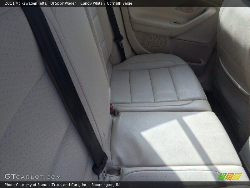 Candy White / Cornsilk Beige 2011 Volkswagen Jetta TDI SportWagen