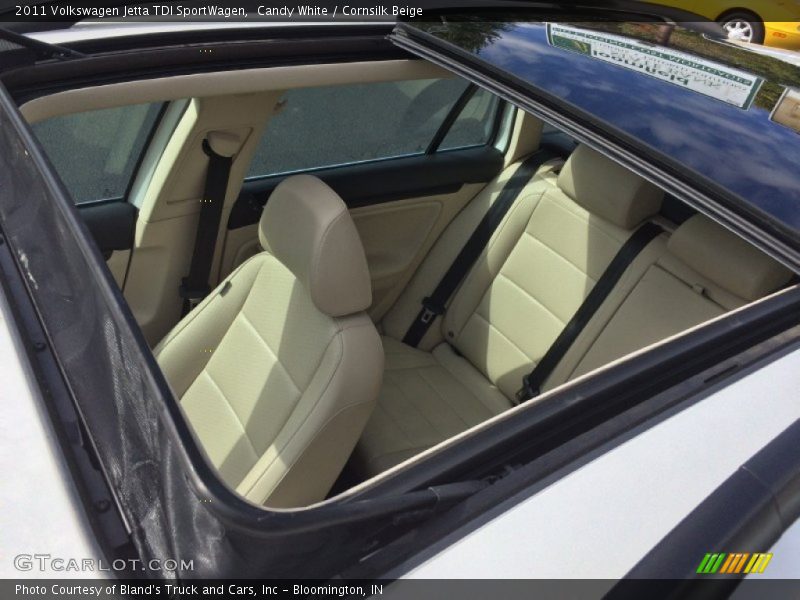 Candy White / Cornsilk Beige 2011 Volkswagen Jetta TDI SportWagen