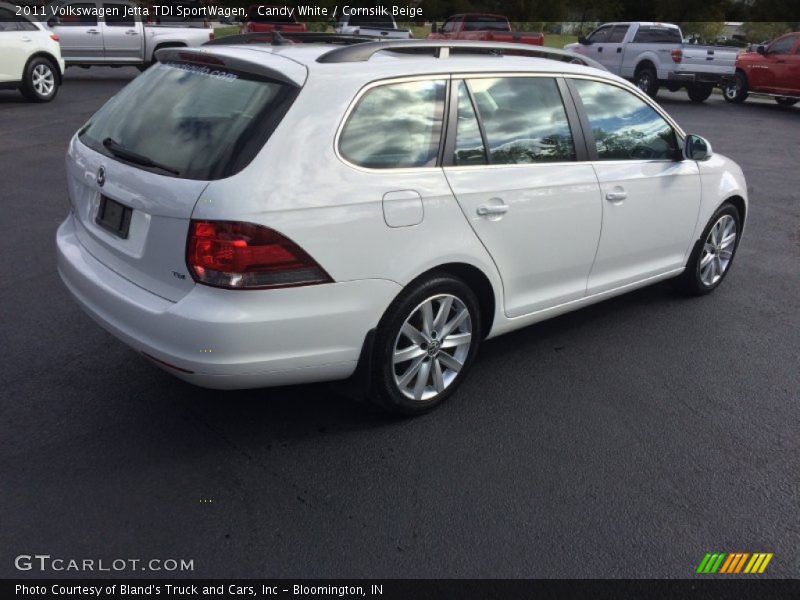 Candy White / Cornsilk Beige 2011 Volkswagen Jetta TDI SportWagen
