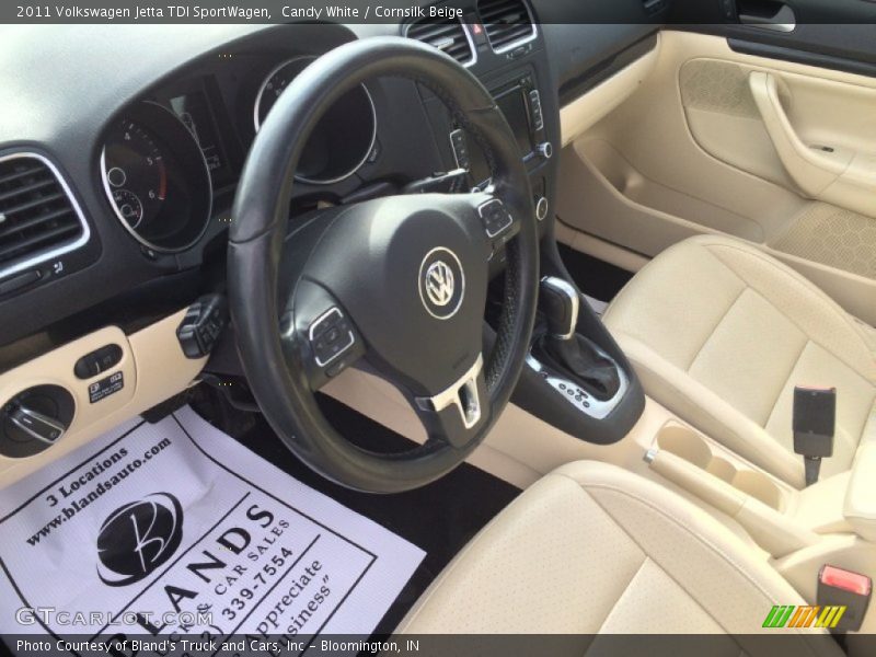 Candy White / Cornsilk Beige 2011 Volkswagen Jetta TDI SportWagen