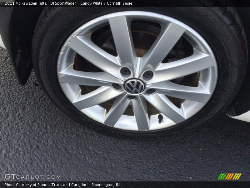 Candy White / Cornsilk Beige 2011 Volkswagen Jetta TDI SportWagen