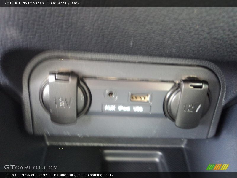 Clear White / Black 2013 Kia Rio LX Sedan