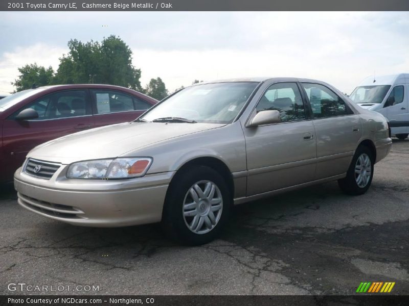 Cashmere Beige Metallic / Oak 2001 Toyota Camry LE