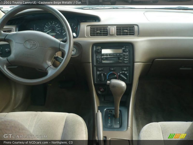 Cashmere Beige Metallic / Oak 2001 Toyota Camry LE