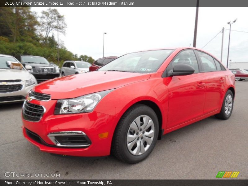 Front 3/4 View of 2016 Cruze Limited LS