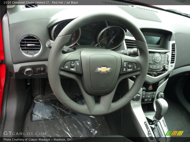 Red Hot / Jet Black 2016 Chevrolet Cruze Limited LT