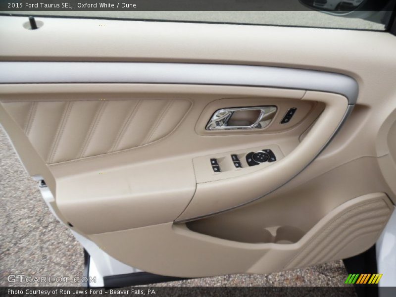 Oxford White / Dune 2015 Ford Taurus SEL