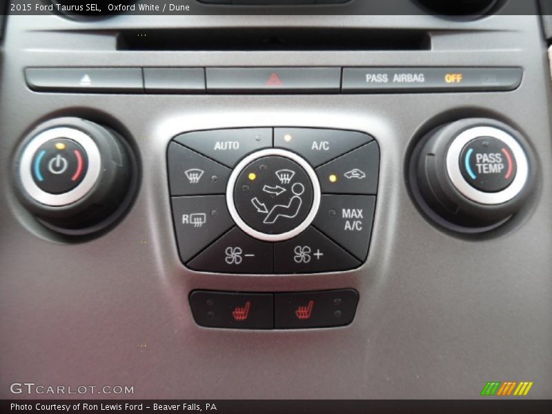Oxford White / Dune 2015 Ford Taurus SEL