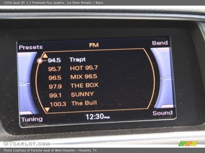 Ice Silver Metallic / Black 2009 Audi Q5 3.2 Premium Plus quattro