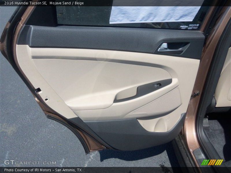 Mojave Sand / Beige 2016 Hyundai Tucson SE