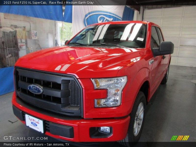 Race Red / Medium Earth Gray 2015 Ford F150 XL SuperCab