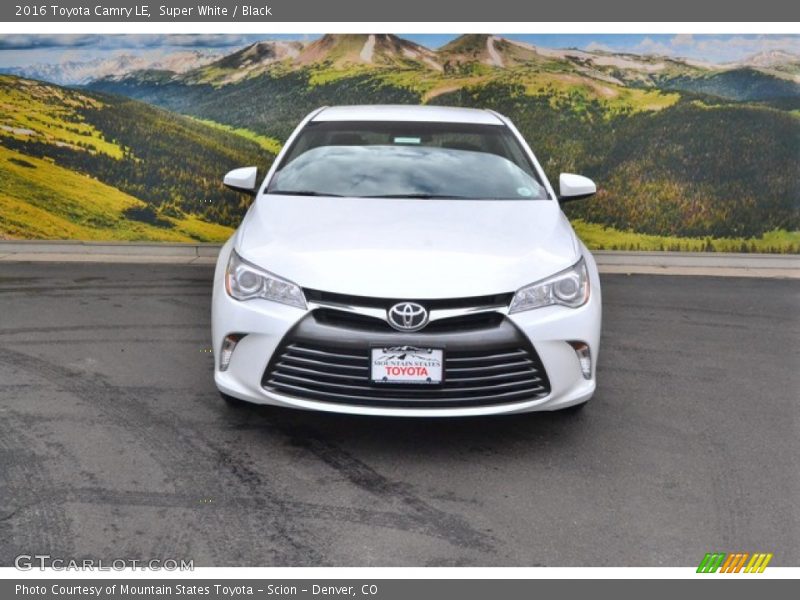 Super White / Black 2016 Toyota Camry LE