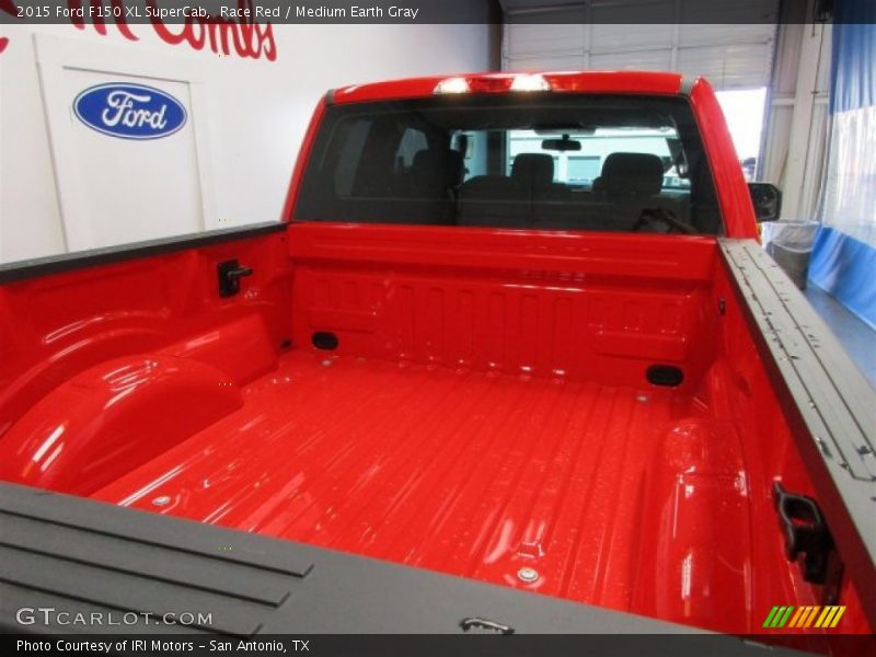 Race Red / Medium Earth Gray 2015 Ford F150 XL SuperCab