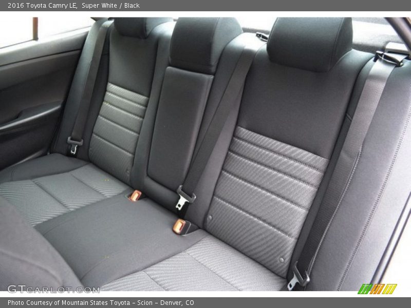 Super White / Black 2016 Toyota Camry LE