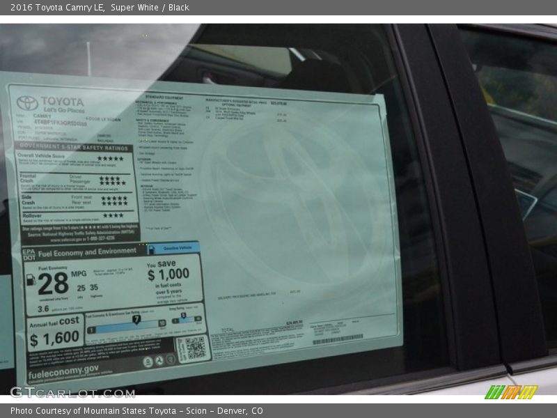 Super White / Black 2016 Toyota Camry LE