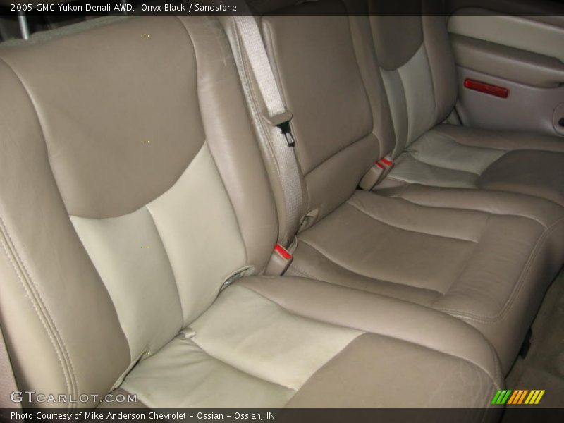 Onyx Black / Sandstone 2005 GMC Yukon Denali AWD