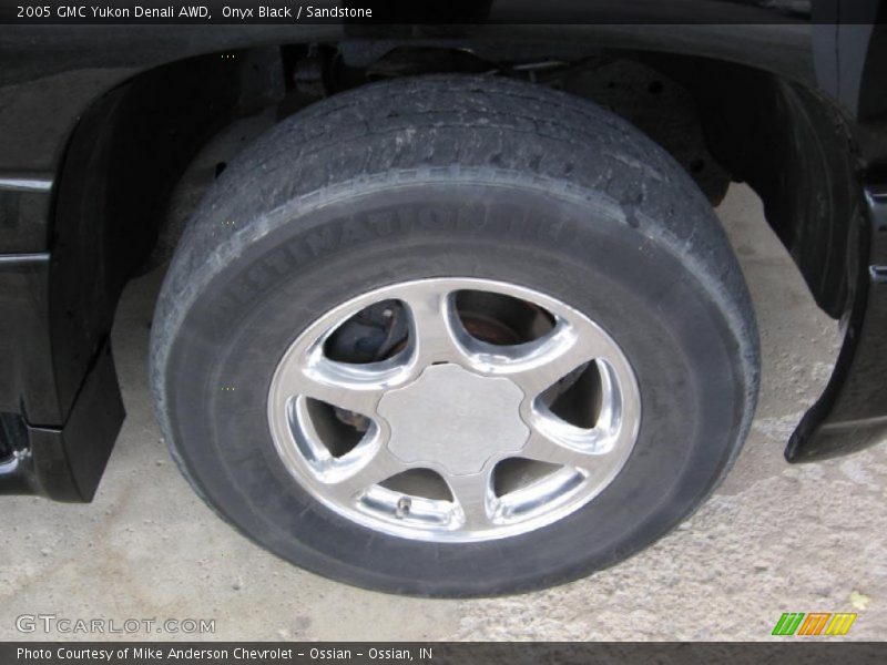 Onyx Black / Sandstone 2005 GMC Yukon Denali AWD