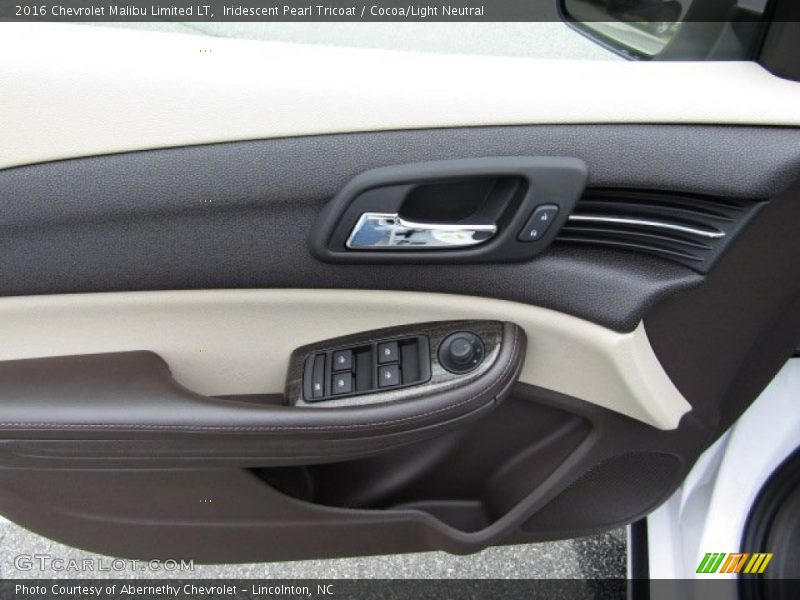 Iridescent Pearl Tricoat / Cocoa/Light Neutral 2016 Chevrolet Malibu Limited LT
