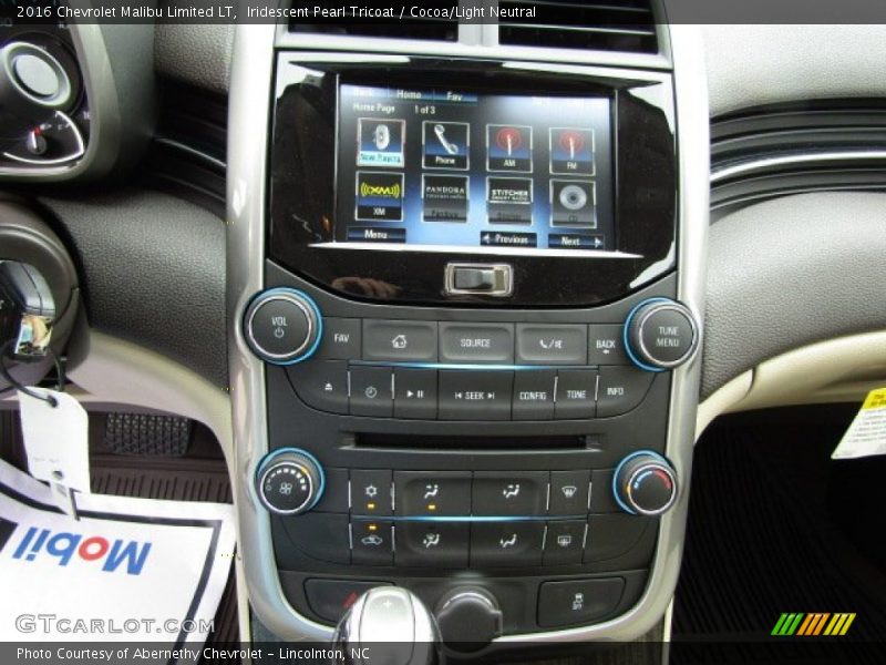 Iridescent Pearl Tricoat / Cocoa/Light Neutral 2016 Chevrolet Malibu Limited LT