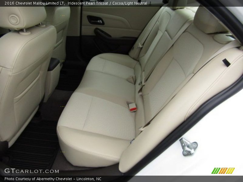 Iridescent Pearl Tricoat / Cocoa/Light Neutral 2016 Chevrolet Malibu Limited LT