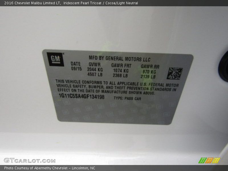 Iridescent Pearl Tricoat / Cocoa/Light Neutral 2016 Chevrolet Malibu Limited LT