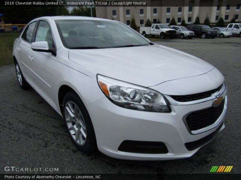 Iridescent Pearl Tricoat / Cocoa/Light Neutral 2016 Chevrolet Malibu Limited LT