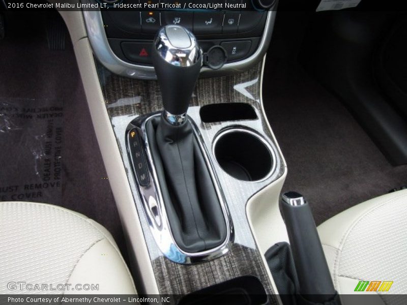 Iridescent Pearl Tricoat / Cocoa/Light Neutral 2016 Chevrolet Malibu Limited LT