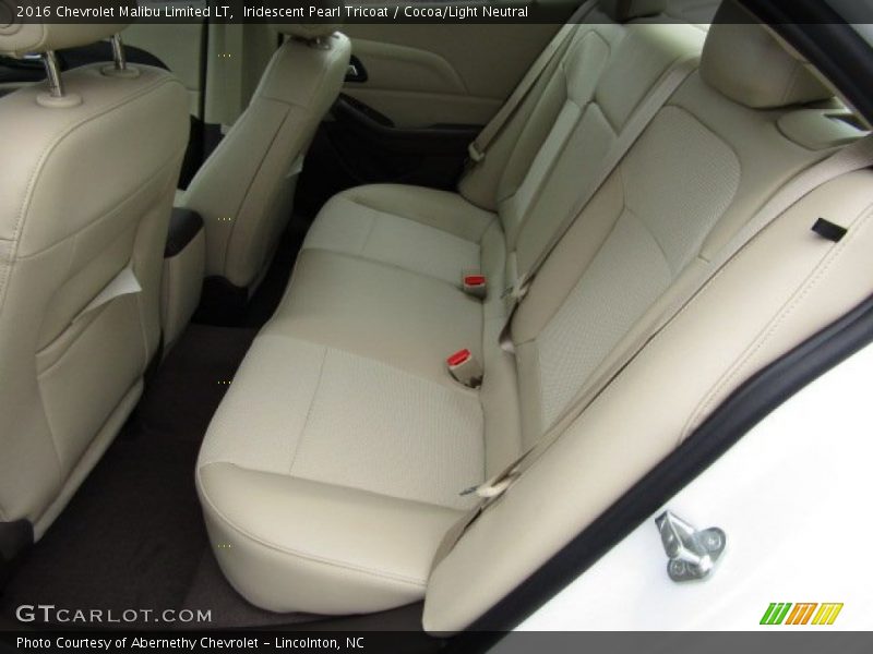 Iridescent Pearl Tricoat / Cocoa/Light Neutral 2016 Chevrolet Malibu Limited LT