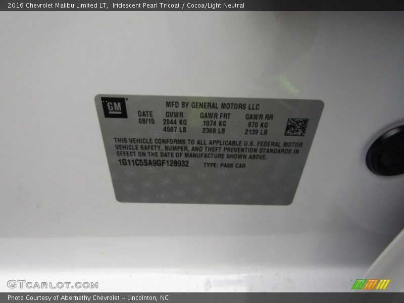 Iridescent Pearl Tricoat / Cocoa/Light Neutral 2016 Chevrolet Malibu Limited LT